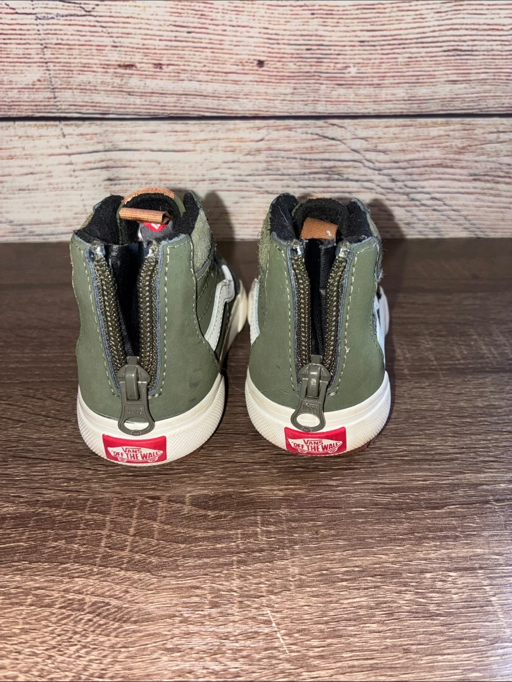 Vans Kids MTE Cold Weather Zip Back Shoes Boots Toddler Sz 8 Green Suede